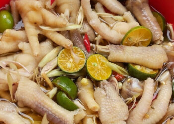 Hướng dẫn cách làm chân gà sả tắc