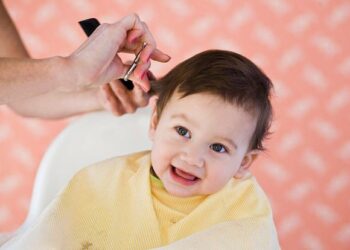 Hướng dẫn cắt tóc cho bé trai bằng tông đơ