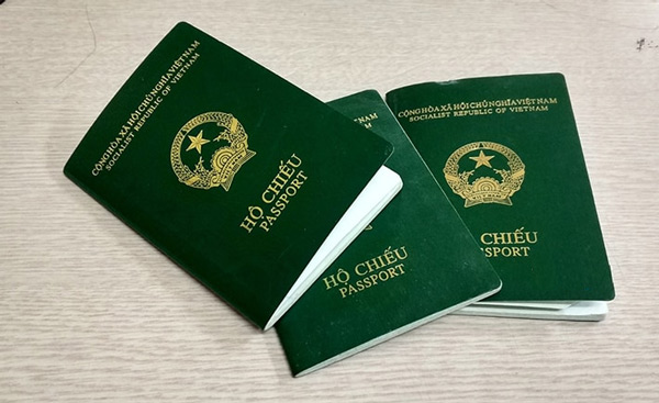 Hướng dẫn khai làm hộ chiếu cho trẻ em