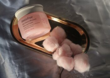Innisfree tone up cream cherry blossom review
