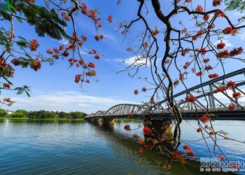 Review du lịch huế