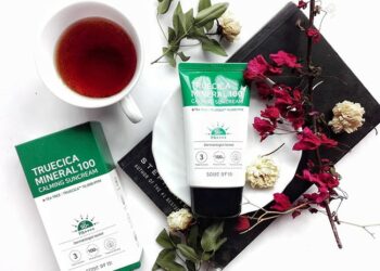Review kem chống nắng some by mi
