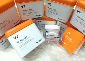 Review kem v7 toning light