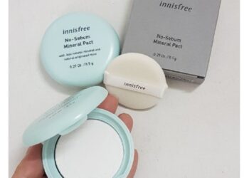 Review phấn phủ innisfree