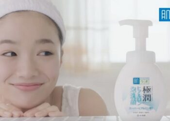 Review sữa rửa mặt hada labo nhật