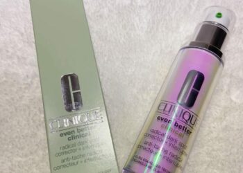 Serum trị thâm sang da clinique review