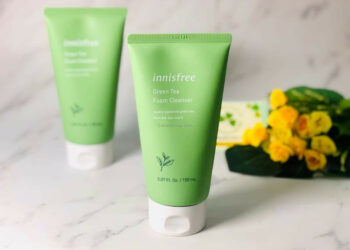 Sữa rửa mặt innisfree green tea cleansing foam review